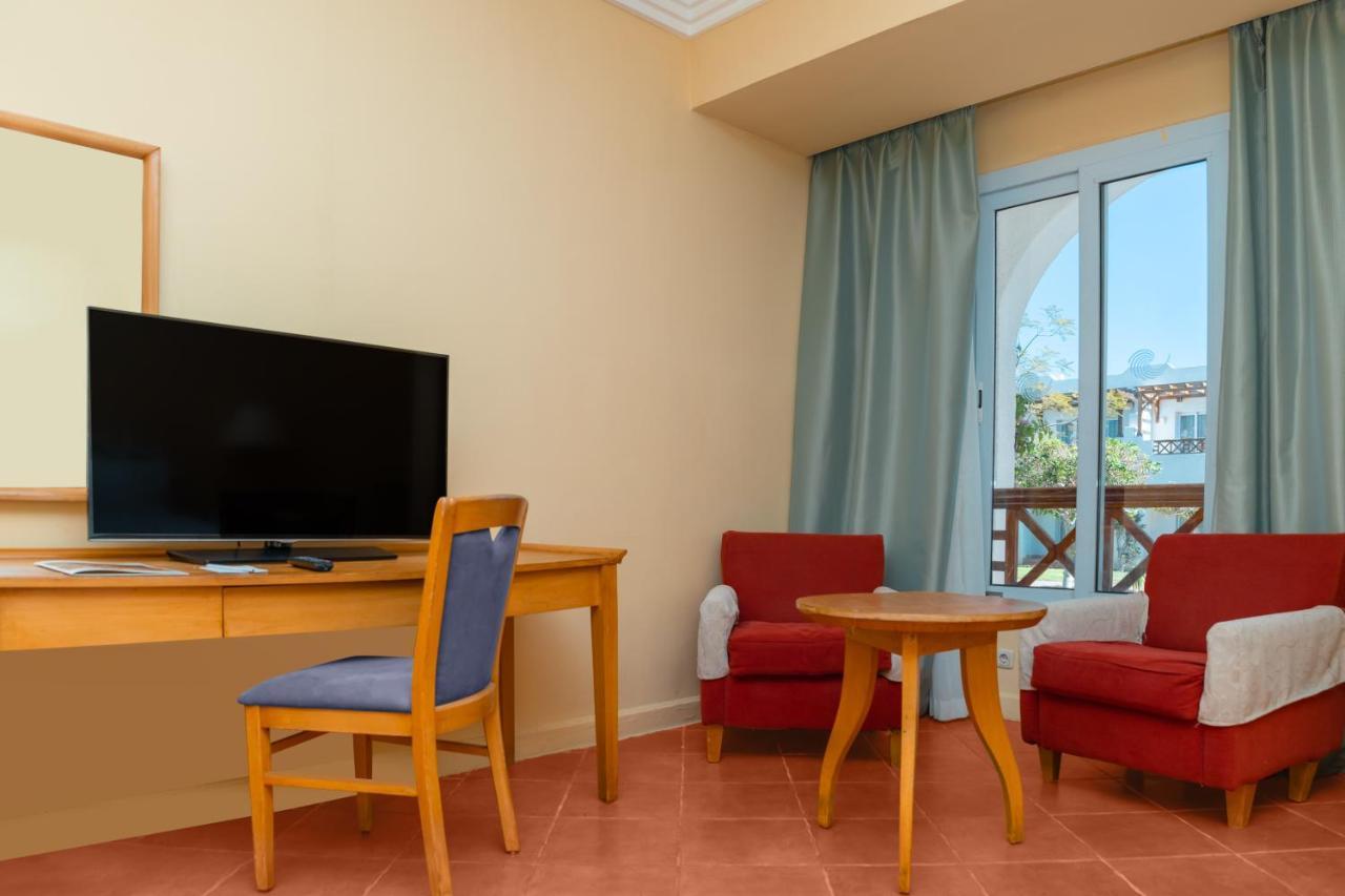 ホテル Sharm Dreams Vacation Club - Aqua Park エクステリア 写真 A room at the hotel