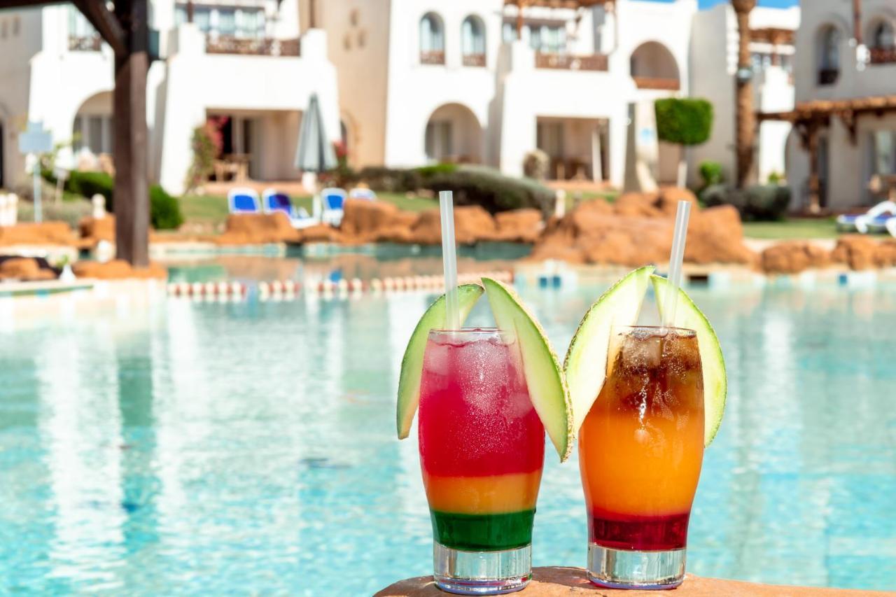 ホテル Sharm Dreams Vacation Club - Aqua Park エクステリア 写真 Cocktails at the pool