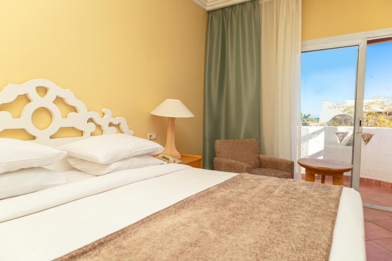 ホテル Sharm Dreams Vacation Club - Aqua Park エクステリア 写真 A bedroom at the hotel